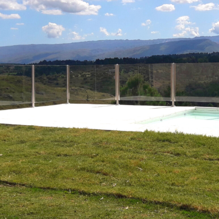 Cerco de vidrio para piscina