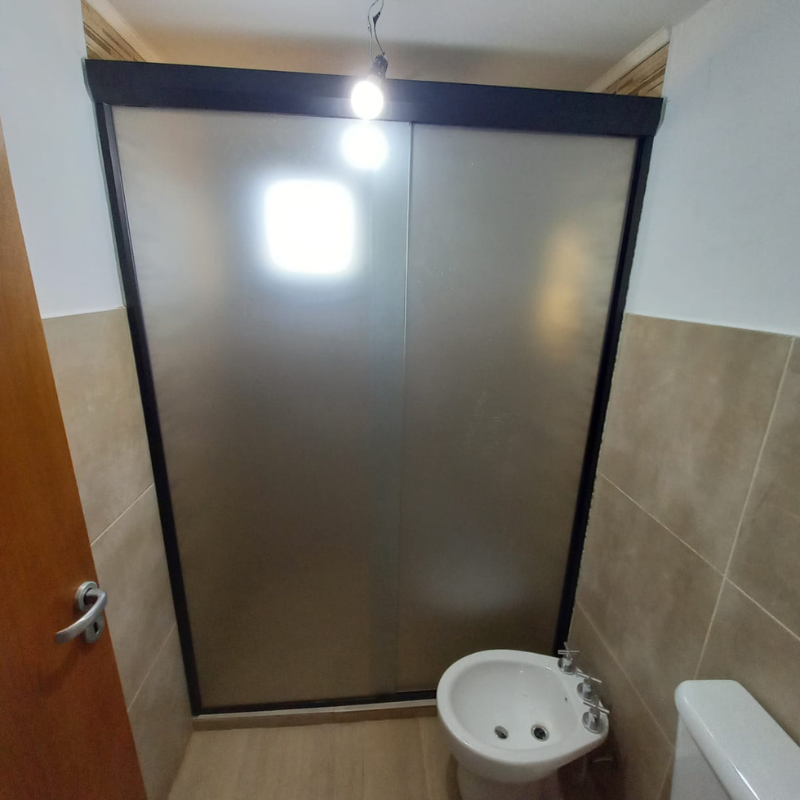 Mampara de vidrio templado para baño