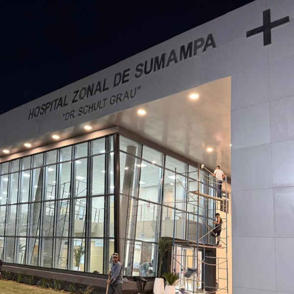 Frente hospital Santiago del Estero